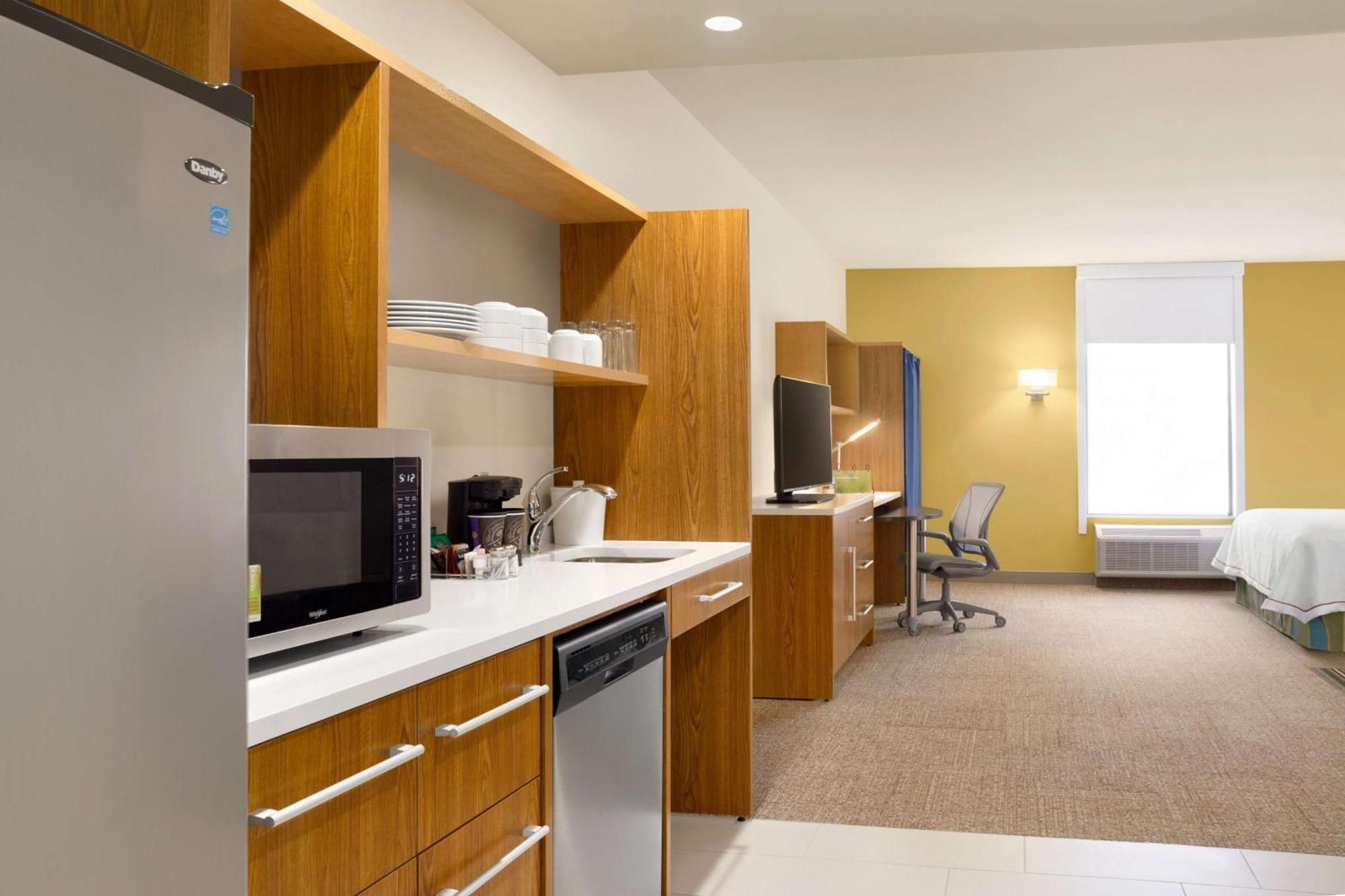 King Studio Suite - Mobility Access/Non-Smoking